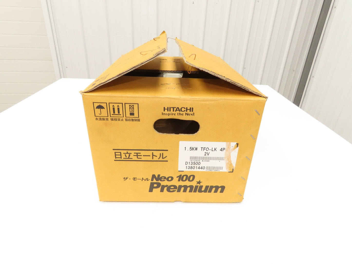 Hitachi TFO-LK 4P Induction Motor 1.5Kw 1750 RPM 200/230VAC 3PH IP44 Foot Mount