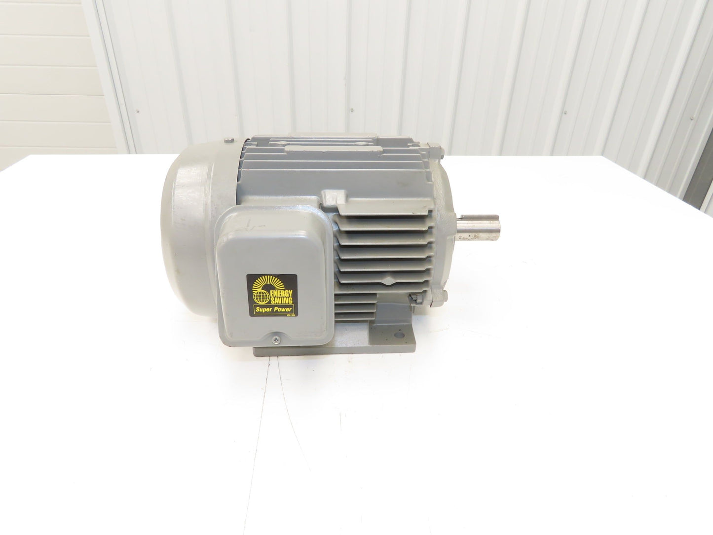 Hitachi TFO-K 4P Induction Motor 1.5Kw 1720 RPM 200/220VAC 3PH IP44 Foot Mount