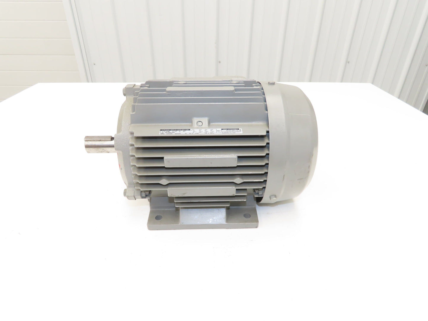 Hitachi TFO-K 4P Induction Motor 1.5Kw 1720 RPM 200/220VAC 3PH IP44 Foot Mount