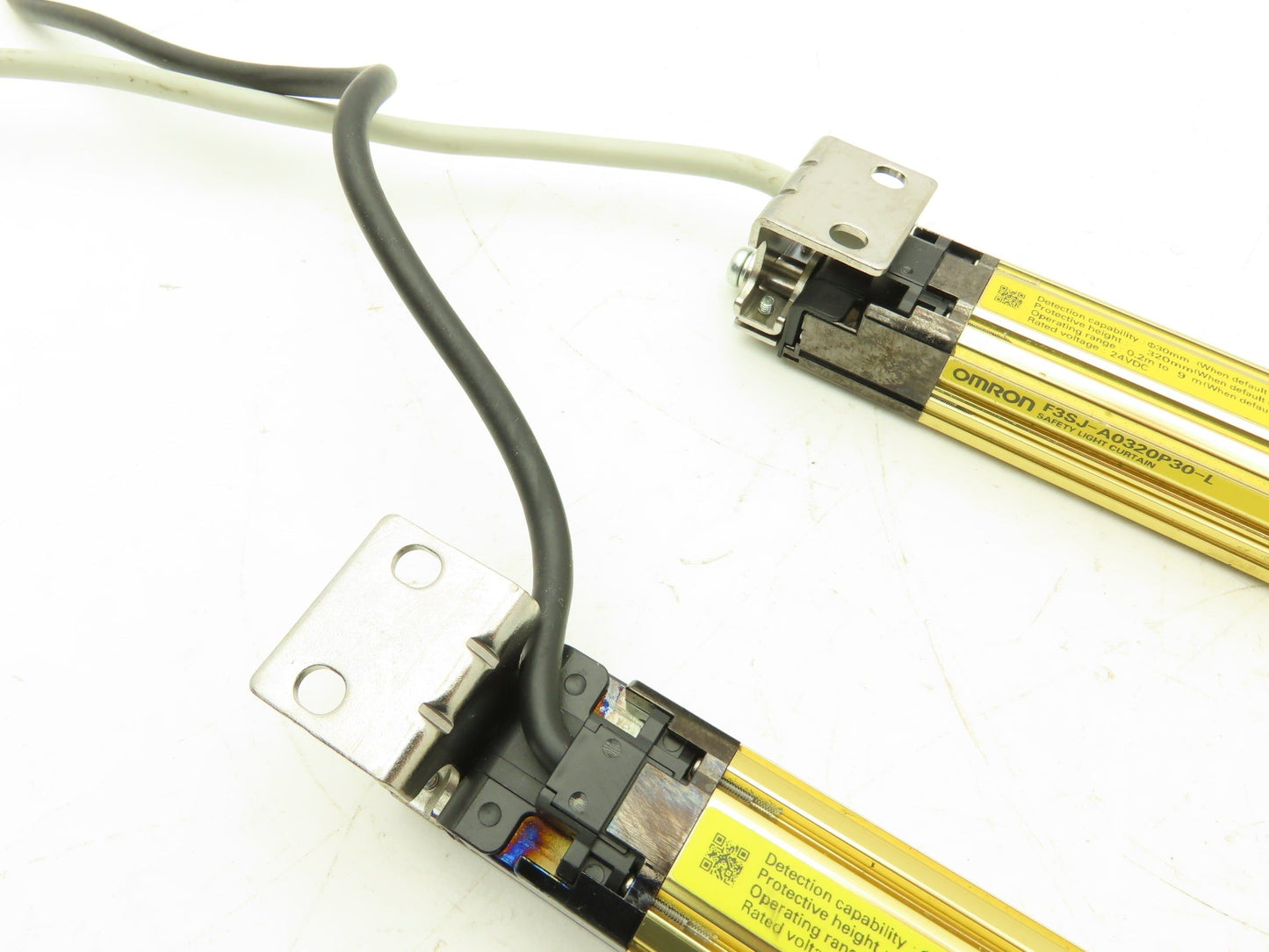 Omron F3SJ-A0320P30-L F3SJ-A0320P30-D Light Curtain Emitter Receiver Set/Bracket