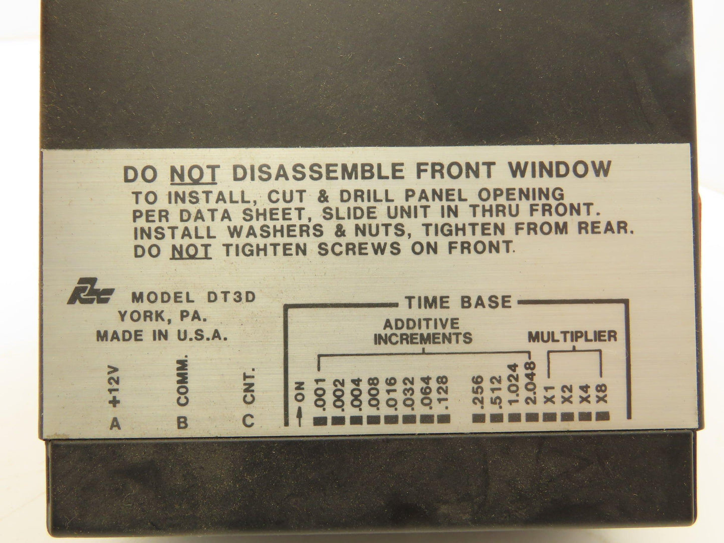 Red Lion DT3D0500 Tachometer 5-Digit 7-Segment Red LCD