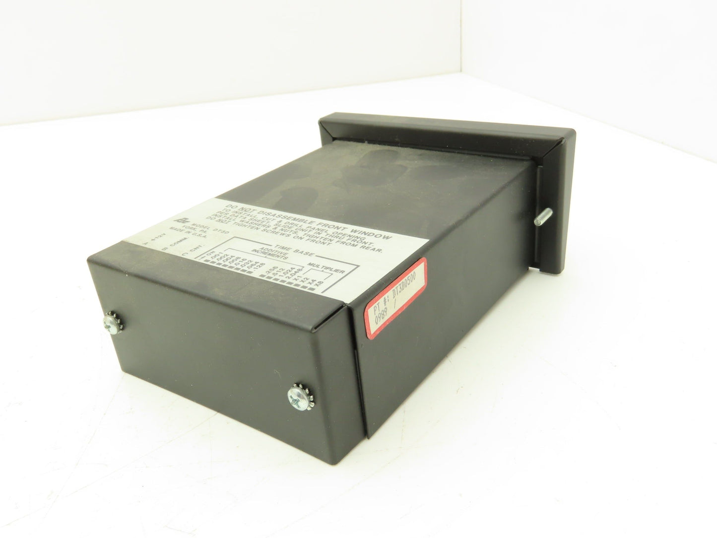 Red Lion DT3D0500 Tachometer 5-Digit 7-Segment Red LCD