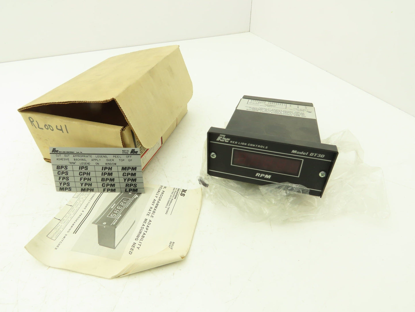 Red Lion DT3D0500 Tachometer 5-Digit 7-Segment Red LCD