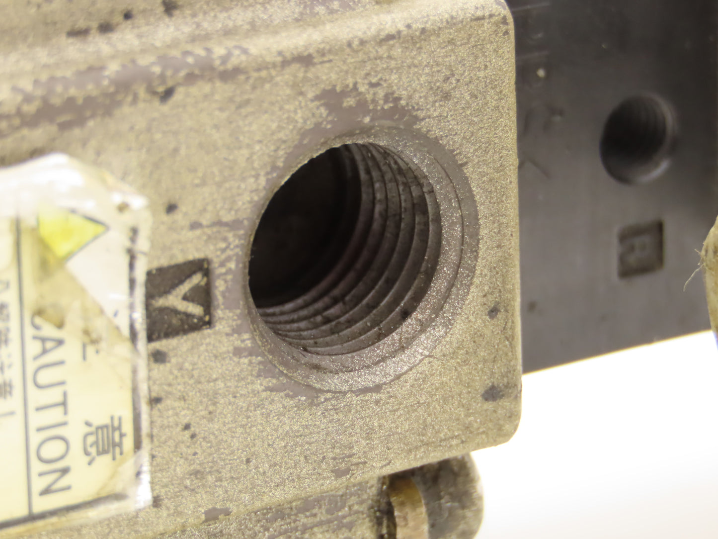 CKD CVS2-15A-10-B2HSB-3 Pneumatic Solenoid Valve 2 Way 2 Position 1/2"NPT 24VDC