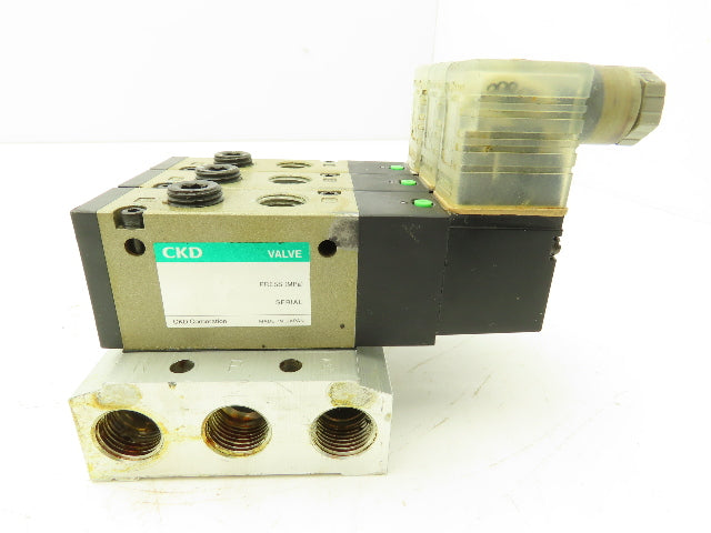 CKD 4KA310-LS-A Pneumatic Solenoid Valve Manifold Assembly 24VDC 3/8" NPT