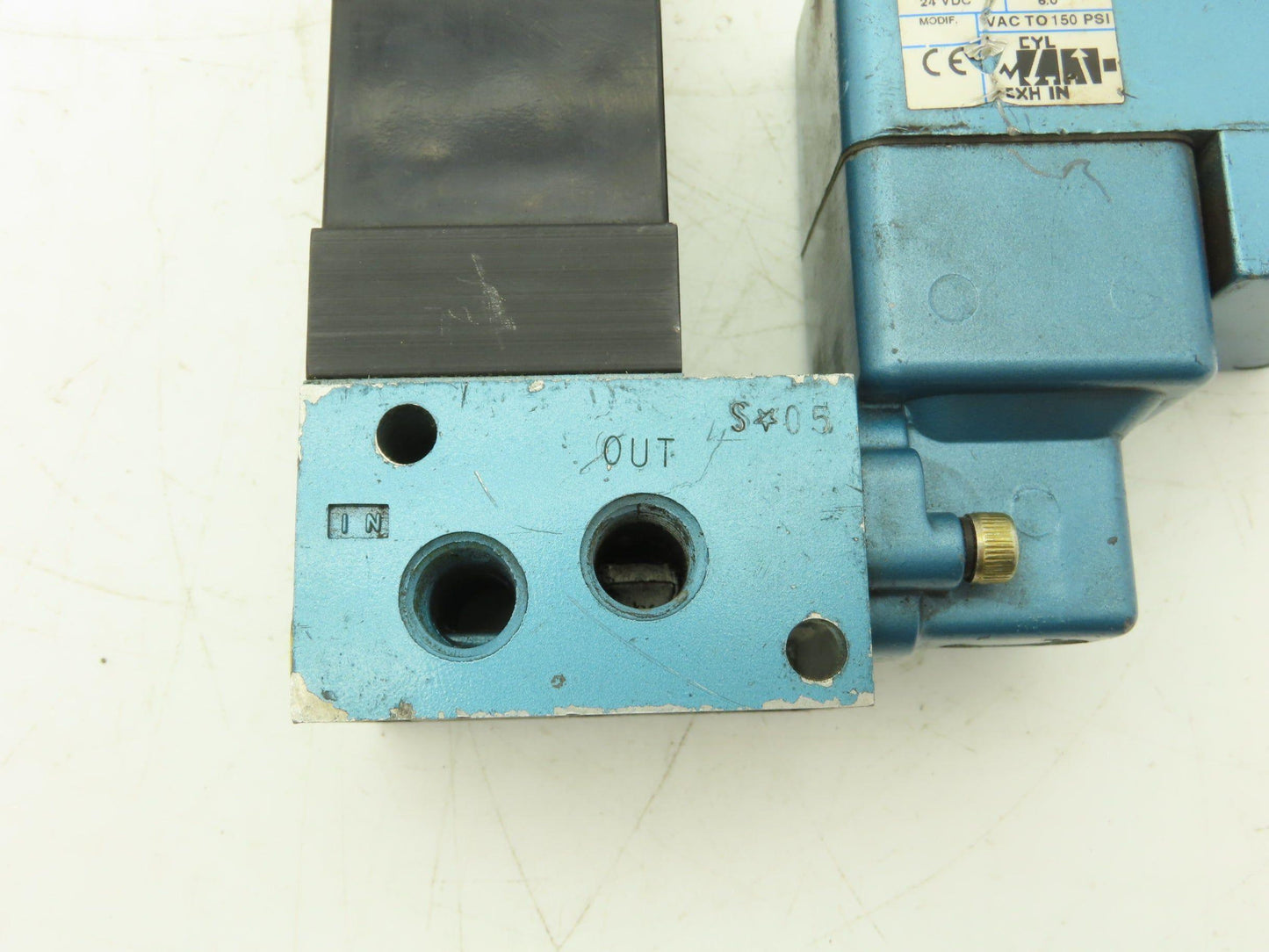 MAC 251B-111AAAA Pneumatic Air Solenoid Valve Regulator 120 psi 120VAC 24VDC 3/2