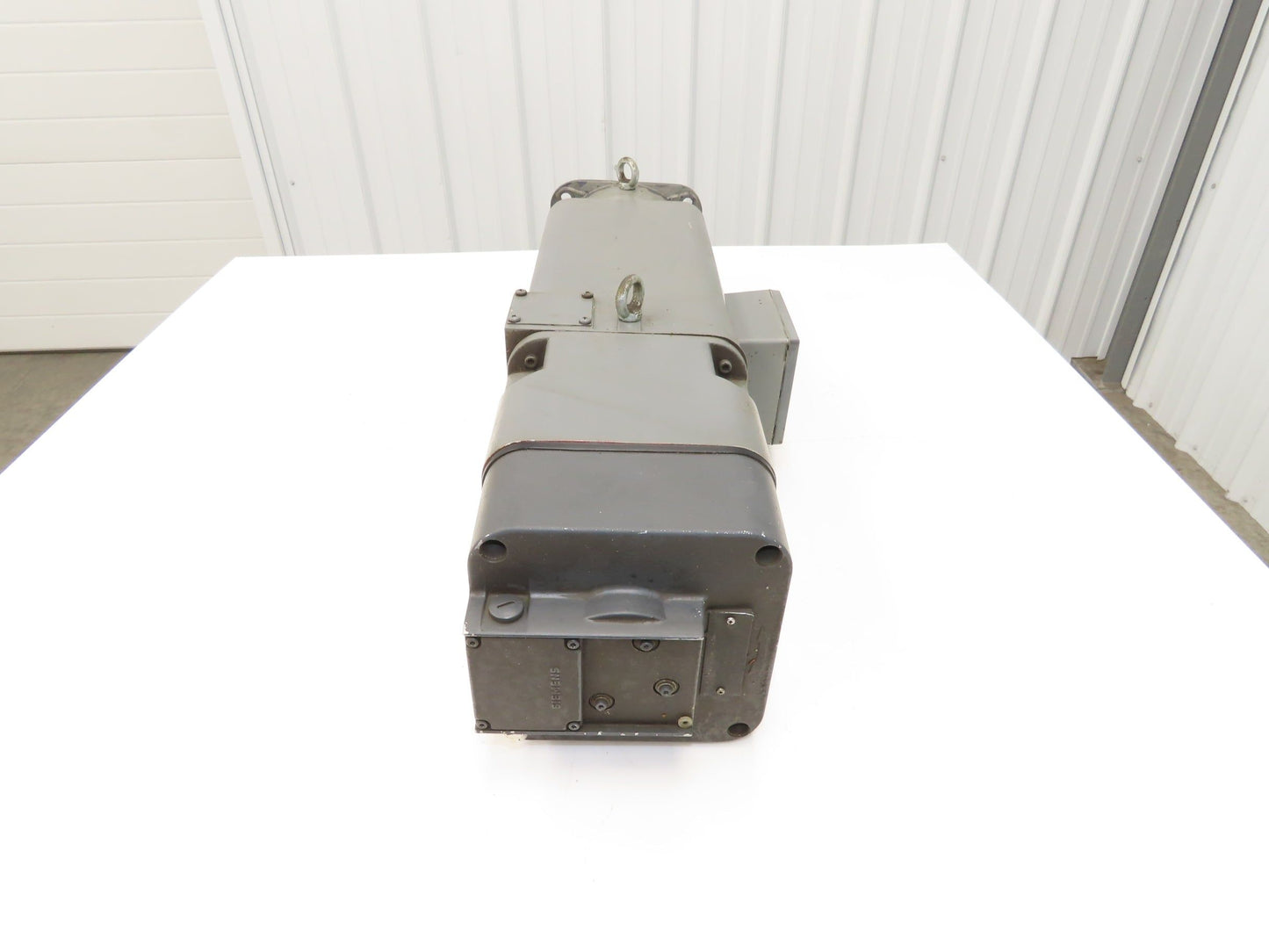 Siemens 1PM6105-2LF81-1AR1-Z Servo Motor 7.5Kw 4000 RPM Encoder Q01 256 S/R