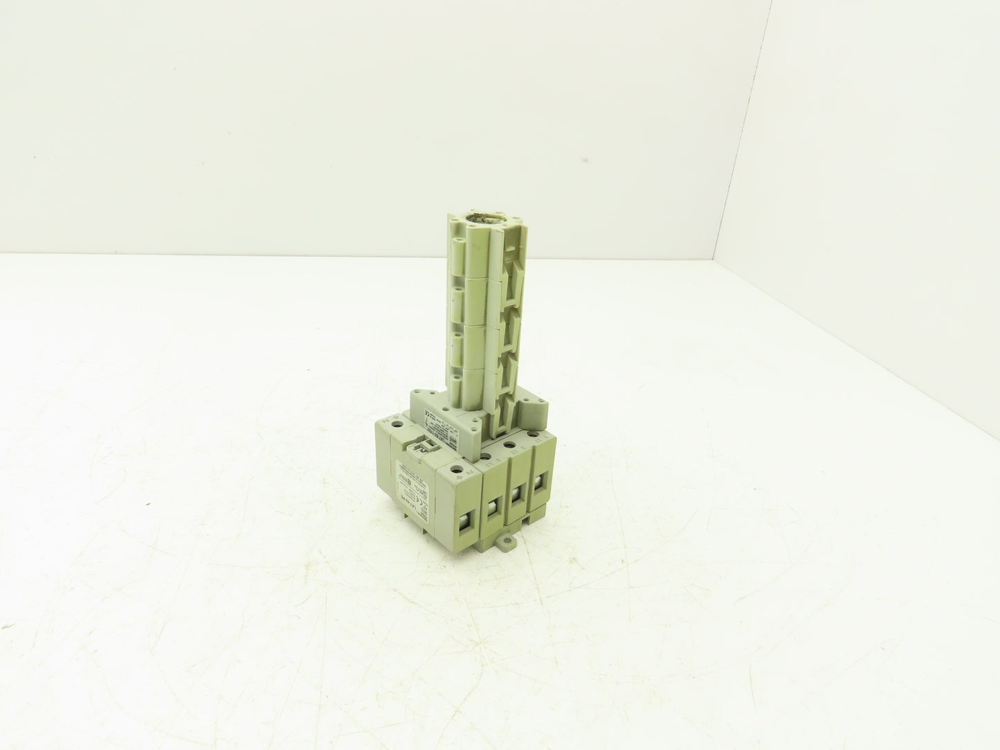 Sprecher+Schuh LA7-63-1753 Motor Disconnect Switch Through Door 25Hp 600v 3ph