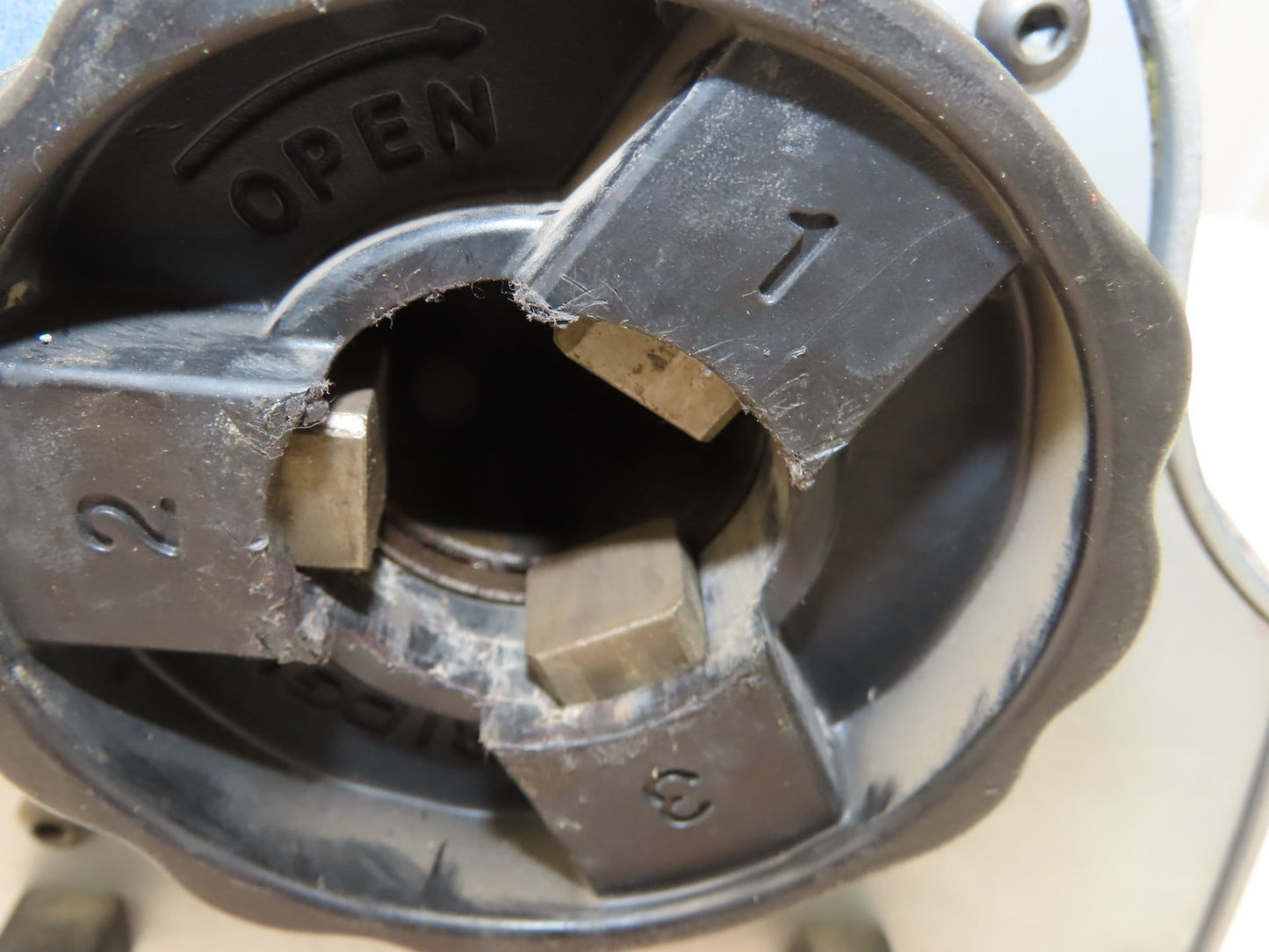 Ridgid 1210 Oil-less Pipe Threader Mobile Die Head Dies 1/2" to 1" Reamer Cutter