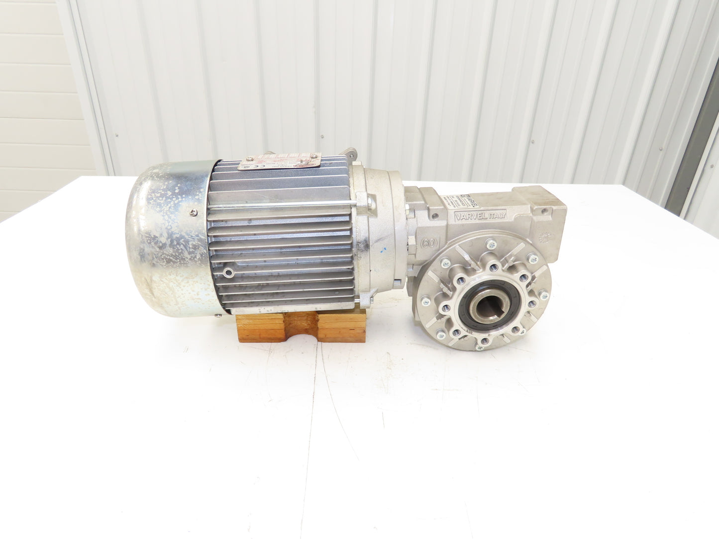 Varvel SRS060401925 Gearmotor 40:1 Reducer 42 RPM Hollow Shaft 0.9Hp 480V IEC 80