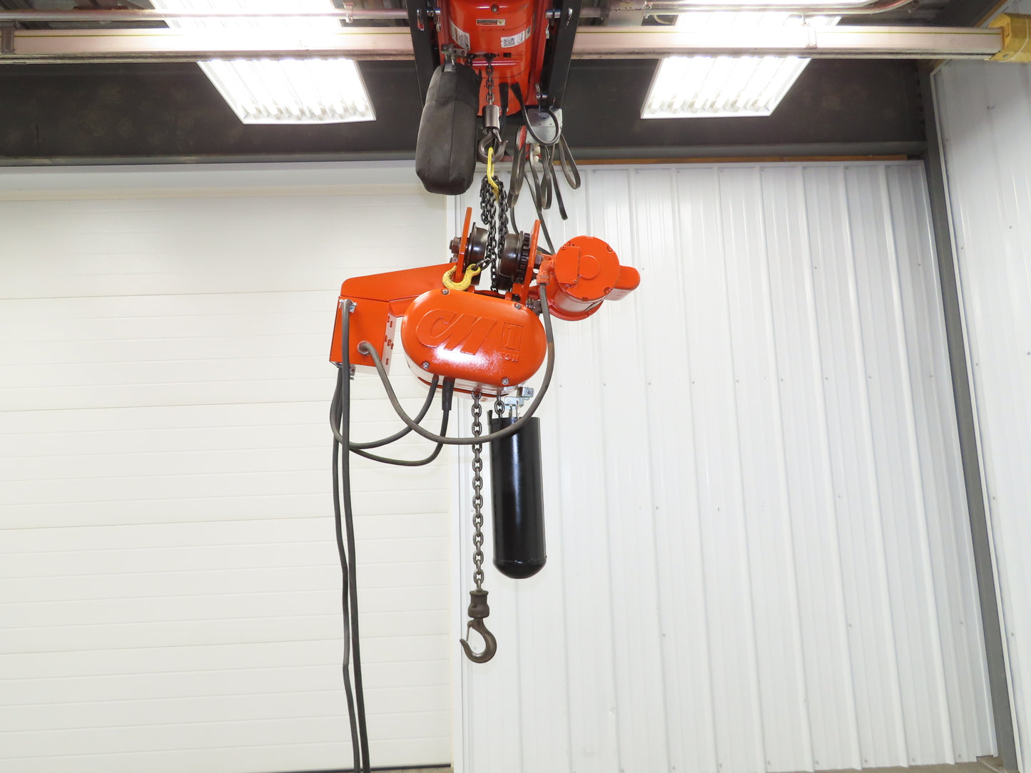 CM Lodestar L 1 Ton Electric Chain Hoist 16 FPM 15' Lift 120 Volt Power Trolley