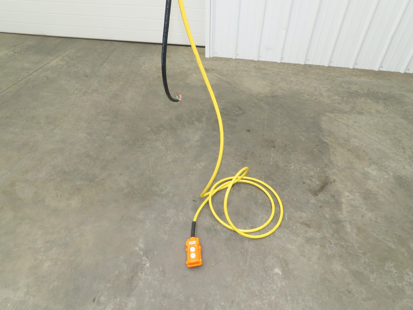 CM Lodestar RR 2 To Electric Chain Hoist 16 FPM 20' Lift 230/460 V 16' Pendant