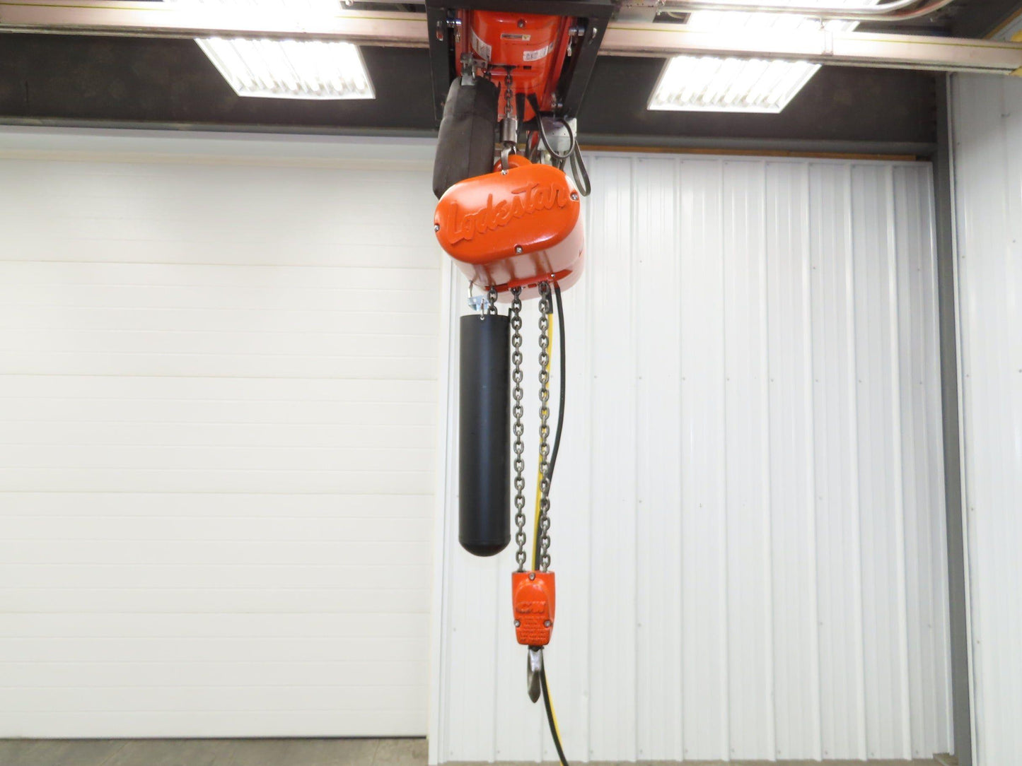 CM Lodestar RR 2 To Electric Chain Hoist 16 FPM 20' Lift 230/460 V 16' Pendant