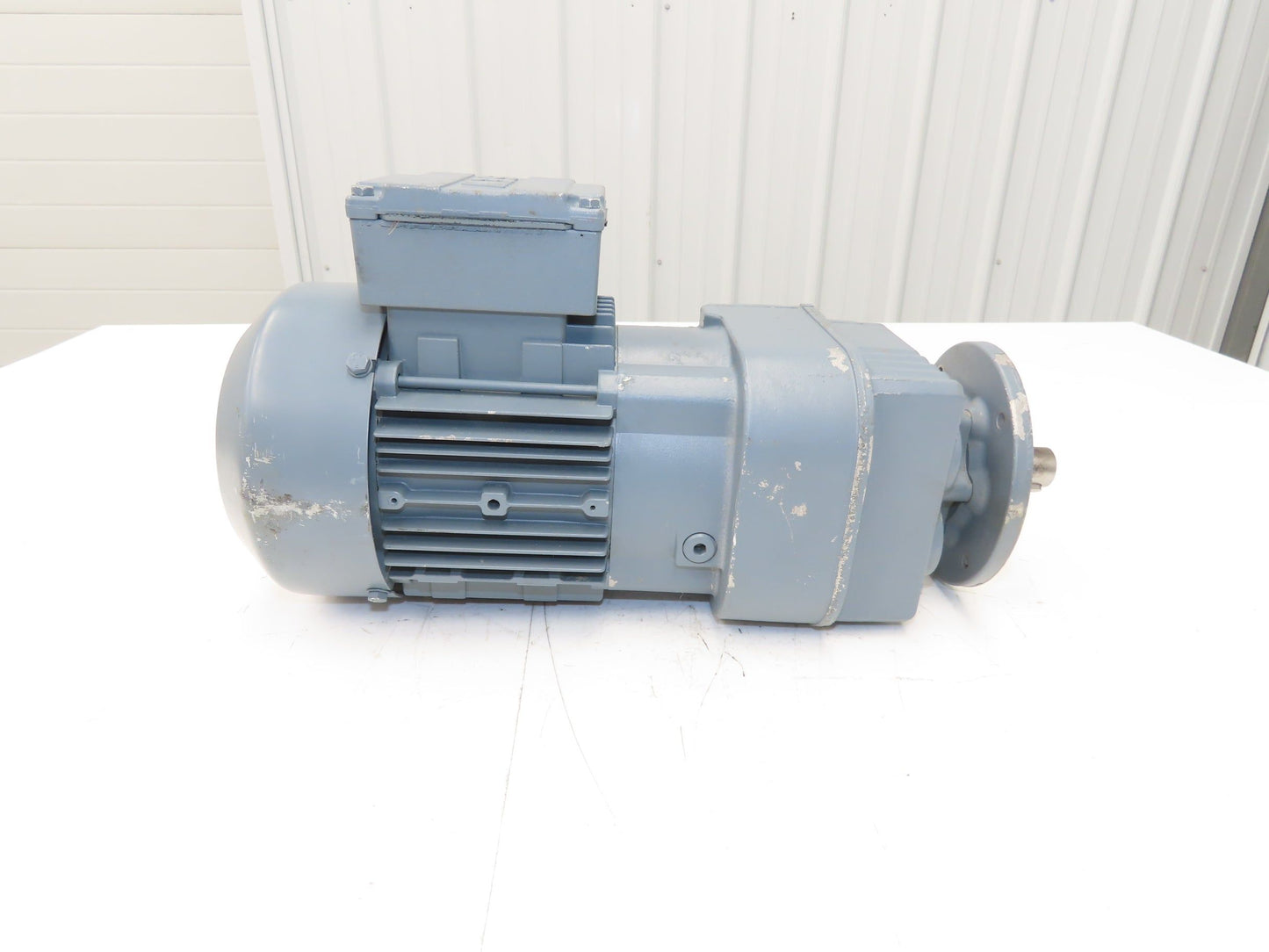 Sew Eurodrive RF17DT71C6 Gearmotor 80:1 Ratio 0.18kW 14rpm 277/480V DT71 TEFC