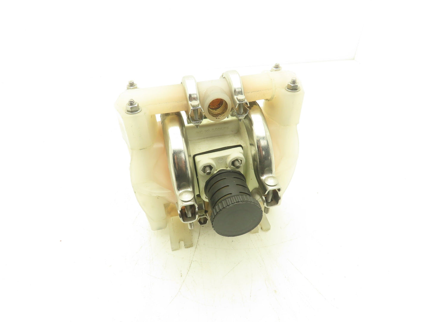 Wilden M1/PT-1/2 Diaphragm Pump 1/2" NPT 4gpm @ 4psig