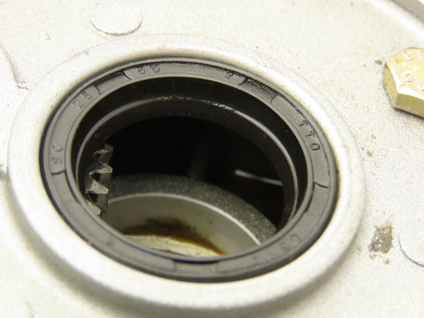 Bonfiglioli Worm Gearbox 300:1 Reducer 5.8rpm P63 Hollow Output Missing Input