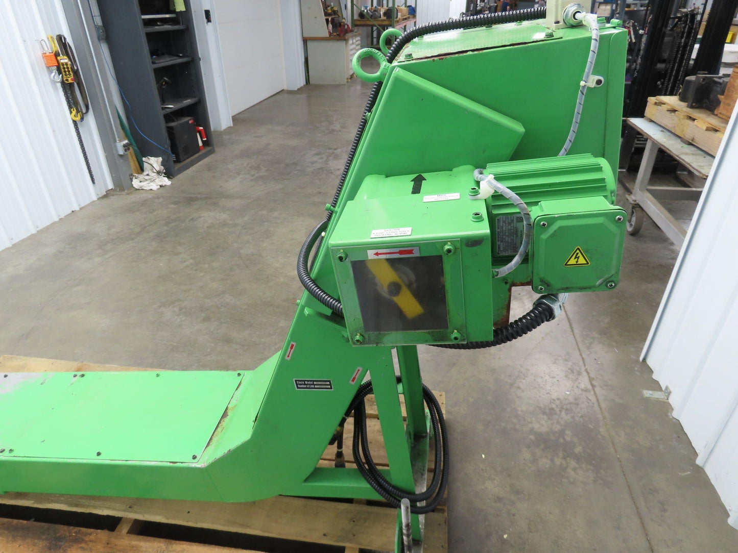 Tanaka Magnetic Chip Conveyor Scraper Chain w/Coolant Filter 14"W 112"L 220V 3PH