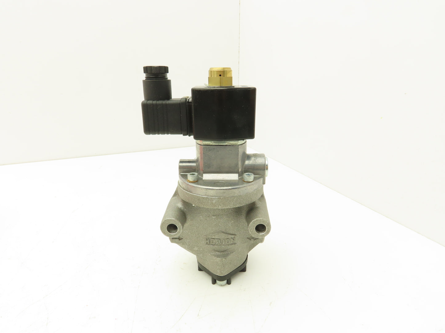 Herion 80-265-70 Pneumatic Air Indirect Solenoid Actuated Poppet Valve 24V Coil