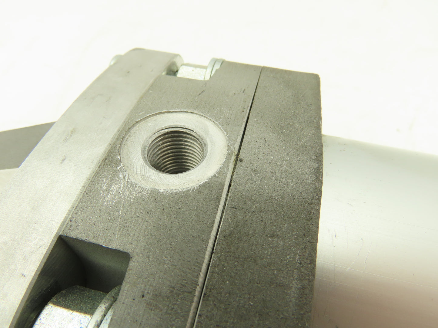 Joyner DUKJS-81-80/100 Pneumatic Air Cylinder 80mm Bore 100mm Stroke