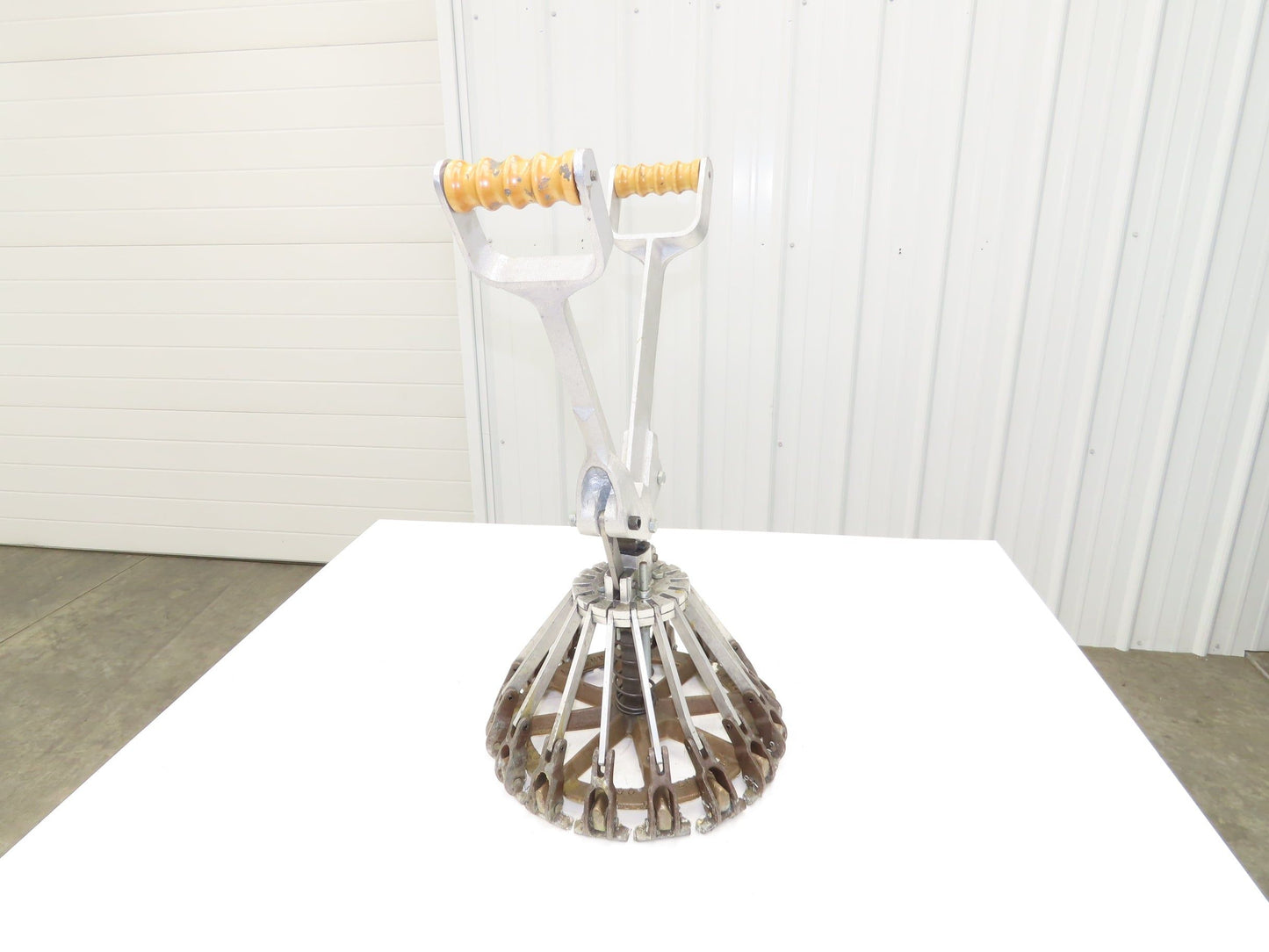 Cary 26WLUS Sparkless Manual Closing Tool 11.25" 5 Gallon Pail Lidder Steel