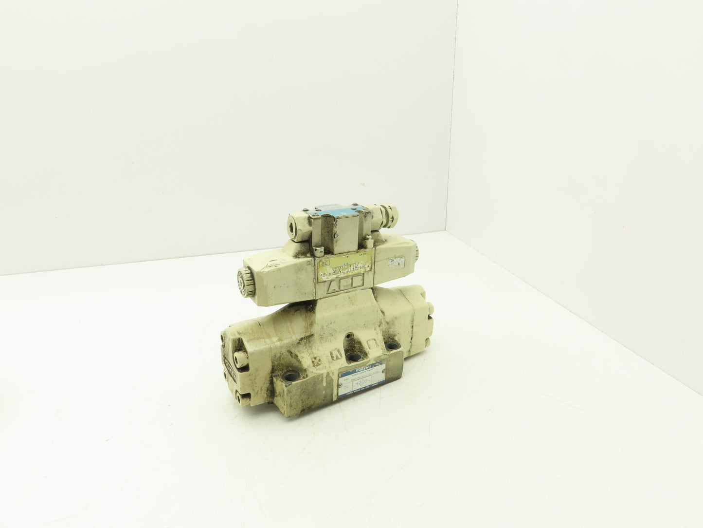 Yuken Vickers DG4V-3-6C-M-P7-H-7-50-JA100 Directional Valve DHG-06-3CI3-ET-5036