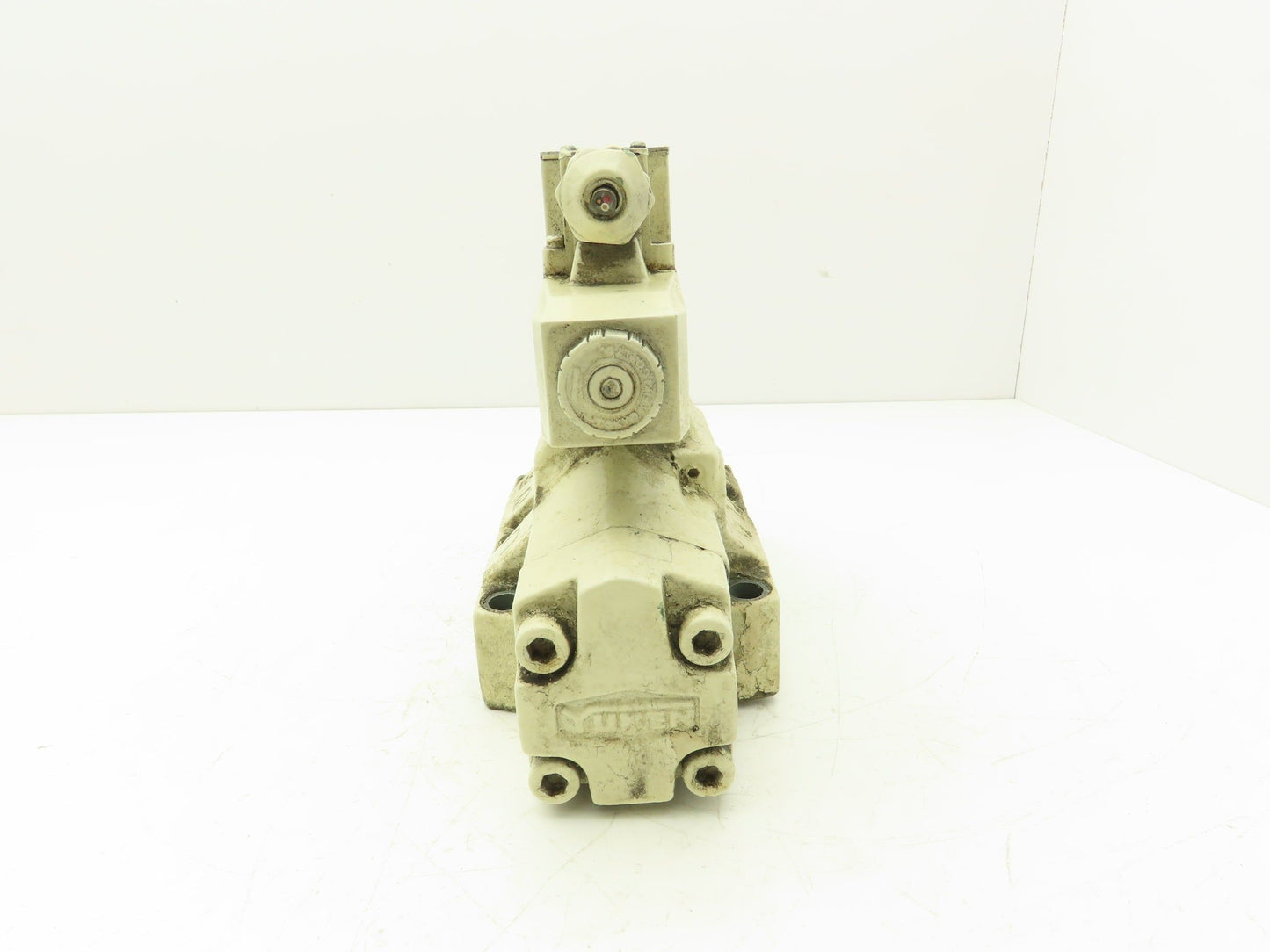 Yuken Vickers DG4V-3-6C-M-P7-H-7-50-JA100 Directional Valve DHG-06-3CI3-ET-5036