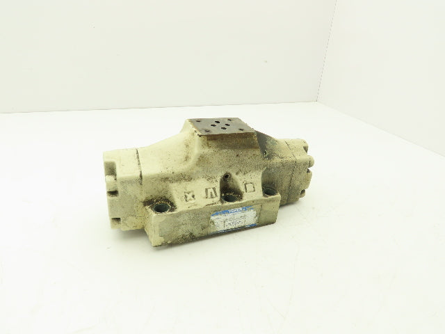 Yuken DHG-06-3C4-5033 Hydraulic Directional Valve