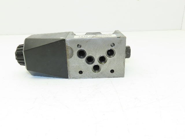 Tokimec Vickers DG4V-5-2A-M-P7L-H-7-40 Directional Solenoid Valve 24VDC