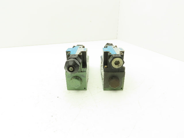 Vickers DG4V-3-2A-M-P7-H-7-50-JA100 Directional Solenoid Valve 24VDC  Lot of 2