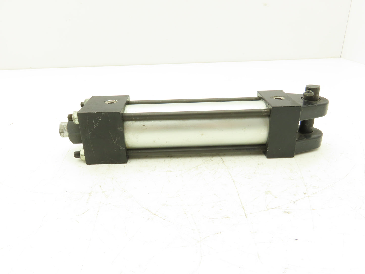 Norgren A1277A3-1.5x4 Pneumatic Air Cylinder 1.5" Bore 4" Stroke Clevis Mount