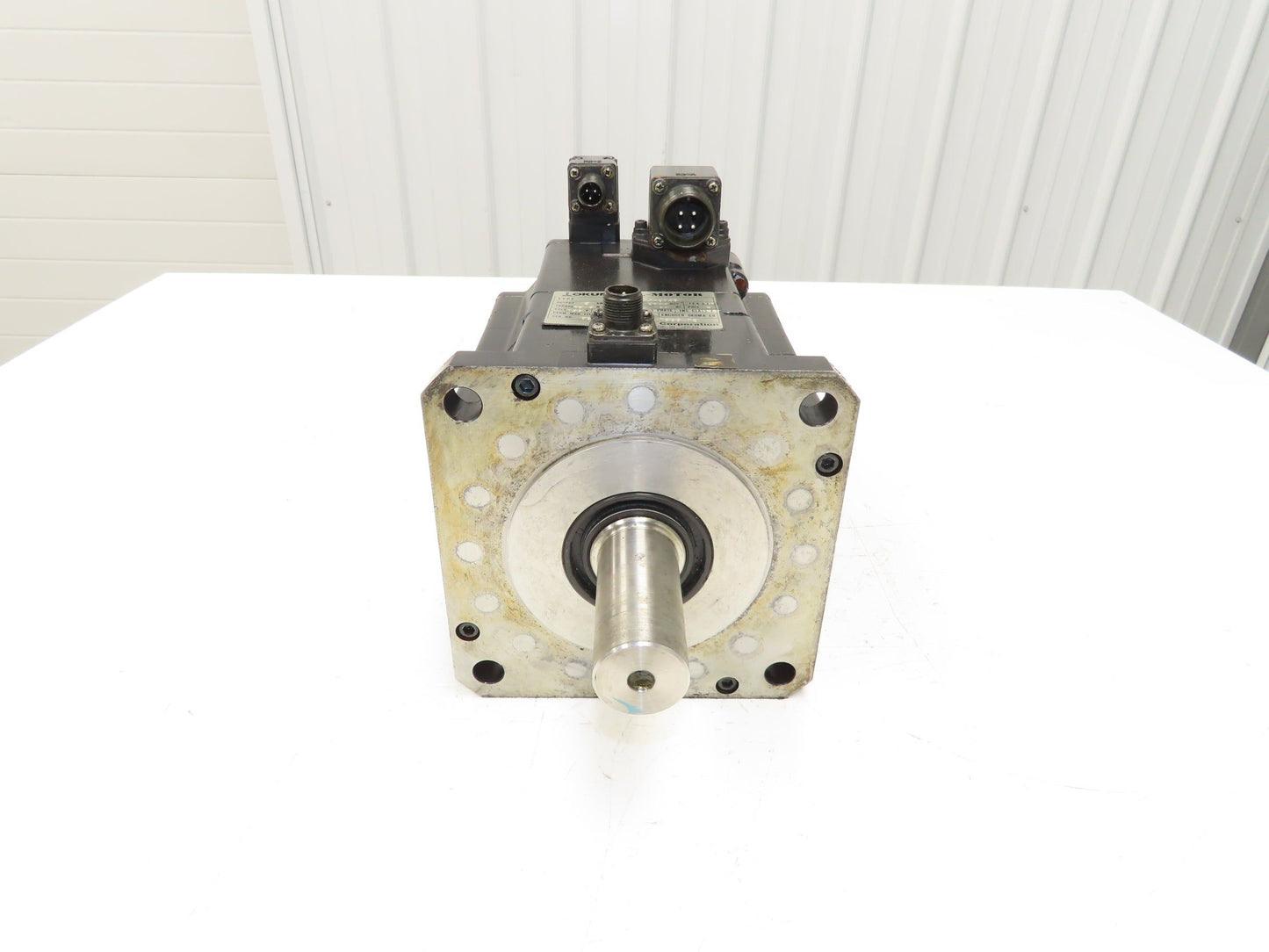 Okuma BL-MC100J-20SB AC Servo Motor 2kW 2000 RPM 133V 8.91A 3PH Encoder