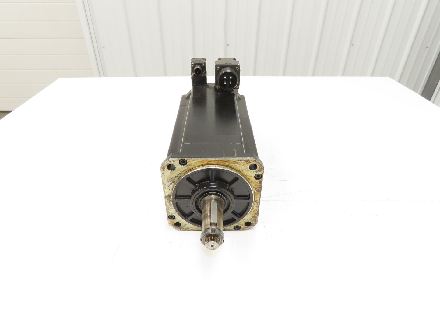 Okuma BL-MC190J-20T AC Servo Motor 3.9kW 2000 RPM 133V 16.9A 3PH Encoder