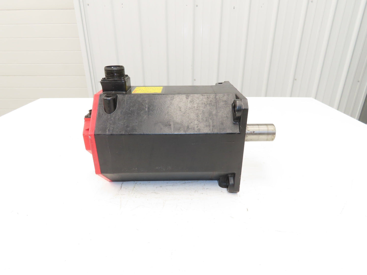 Fanuc A06B-0247-B100 AC Servo Motor 4kW 230V 3000 RPM 3PH Encoder A860-2000-T301