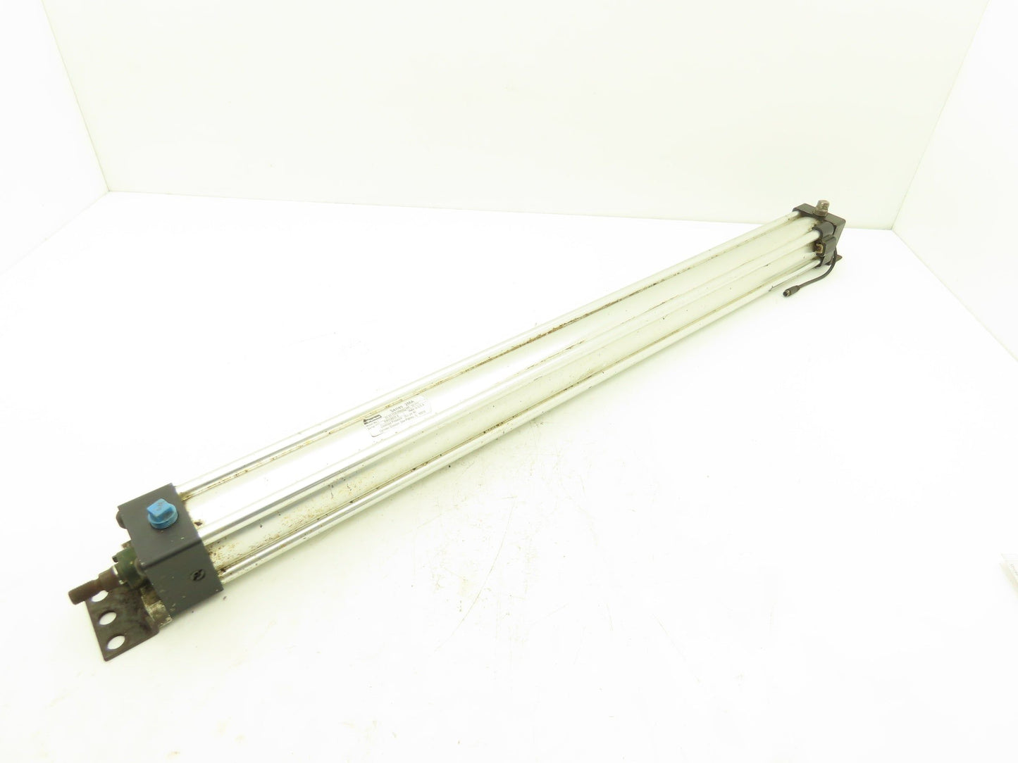 Parker CCB2MAUS14AC Series 2MA Pneumatic Air Cylinder 2" Bore 30" Stroke Foot Mt