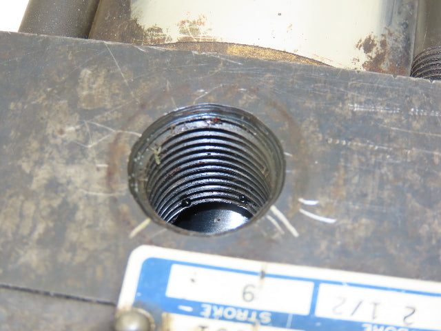 W.E Hennells RH-141 Pneumatic Air Cylinder 2.5" Bore 9" Stroke Foot/Lug Mount