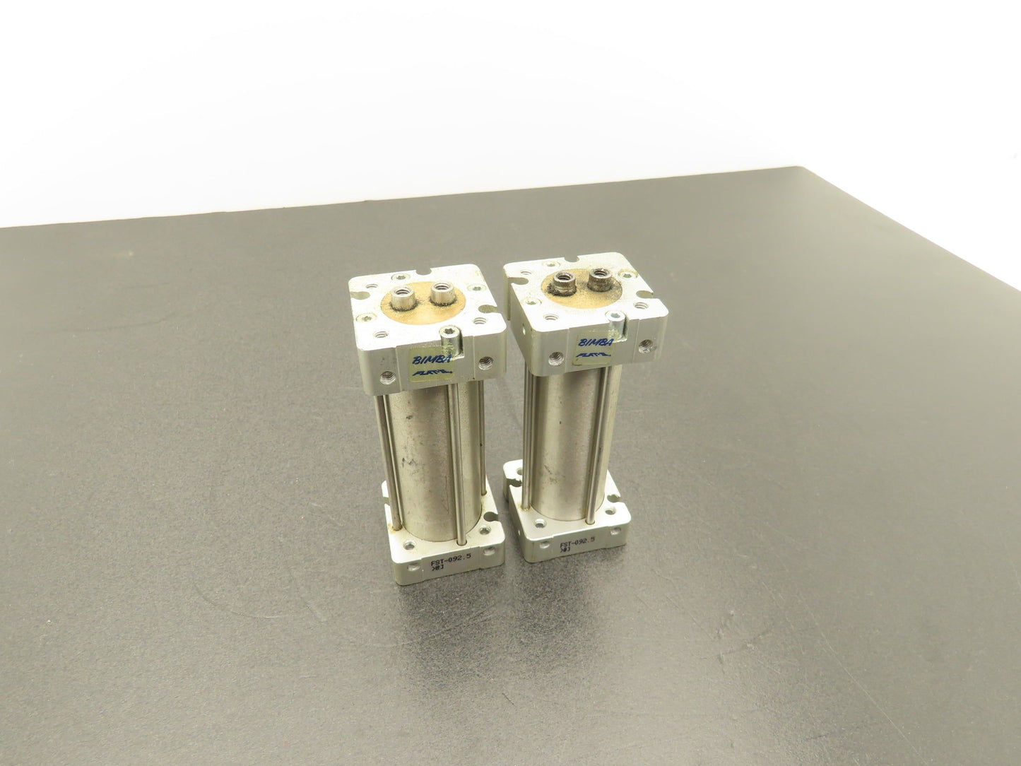Bimba FST-092.5 Pneumatic Cylinder 1-1/16" Bore 2.5" Stroke Flat-2 Lot of 2