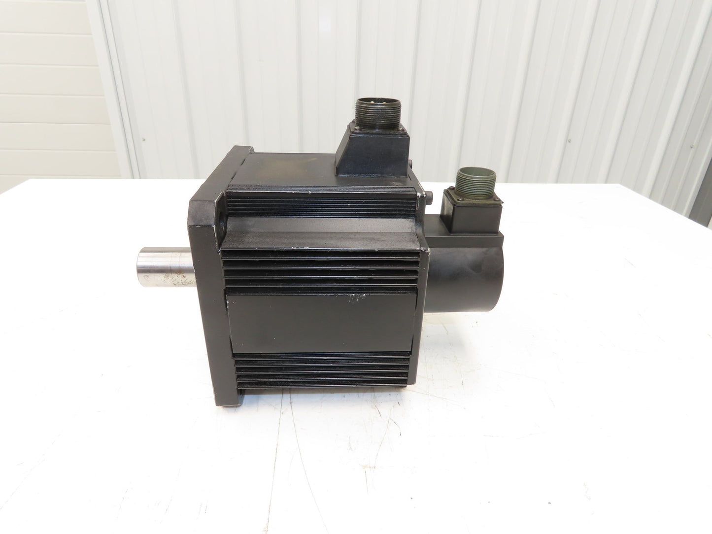 Panasonic MDM452L3C AC Servo Motor 4.5kw 200V L Encoder