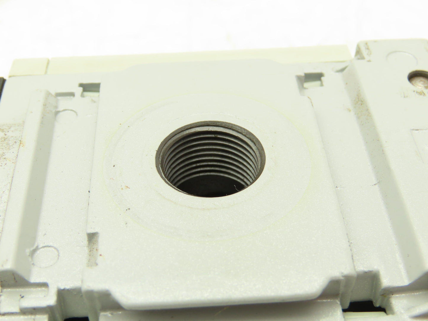 Festo MS6-EE-3/8-10V24-S Solenoid Shutoff Valve 145 psi 3/8" NPT 24VDC