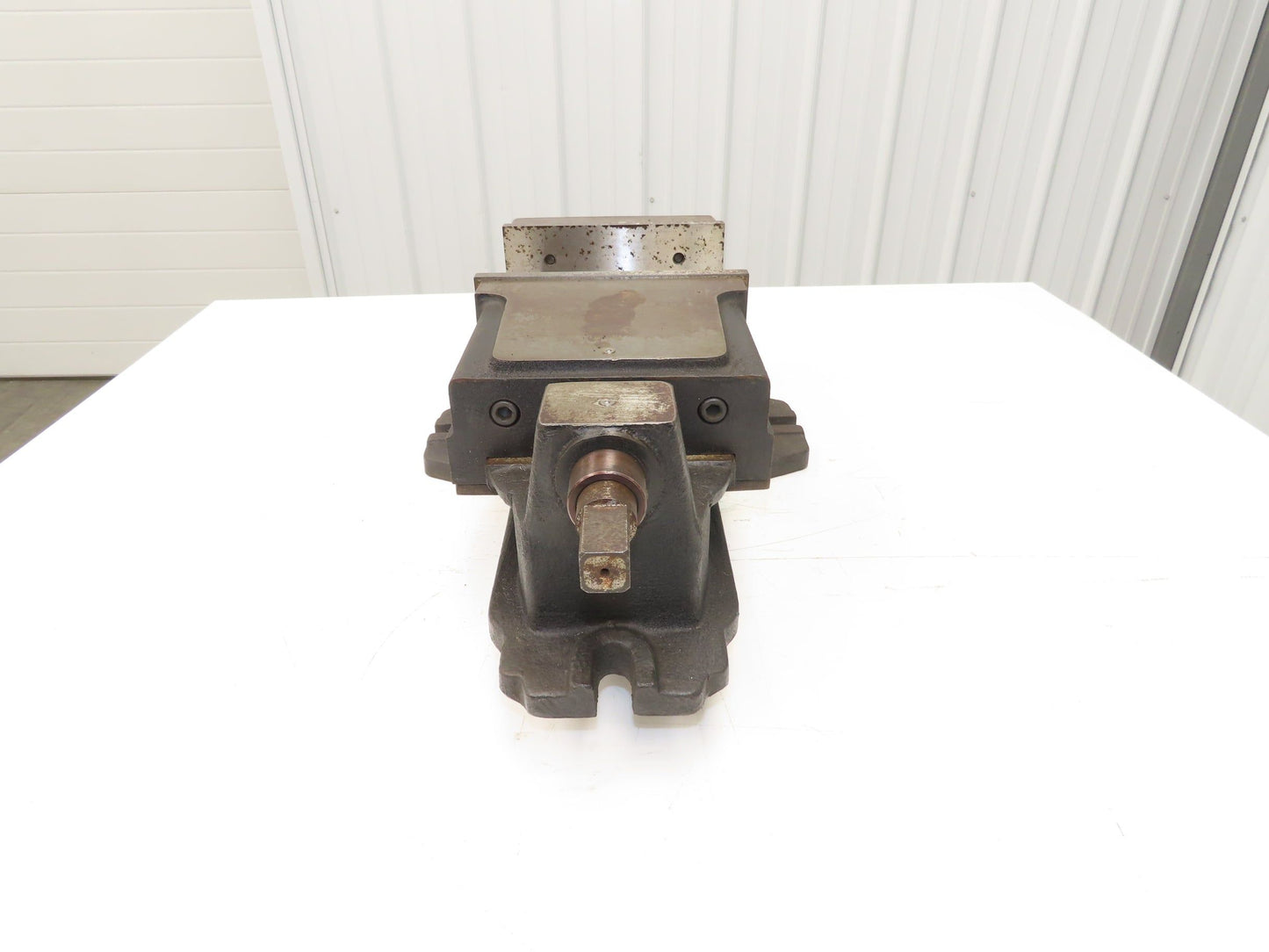 P.Y.H. TK-200T K-Type Machine Vise 8" Jaws 6" Opening 90° Swivel Base Angle Lock