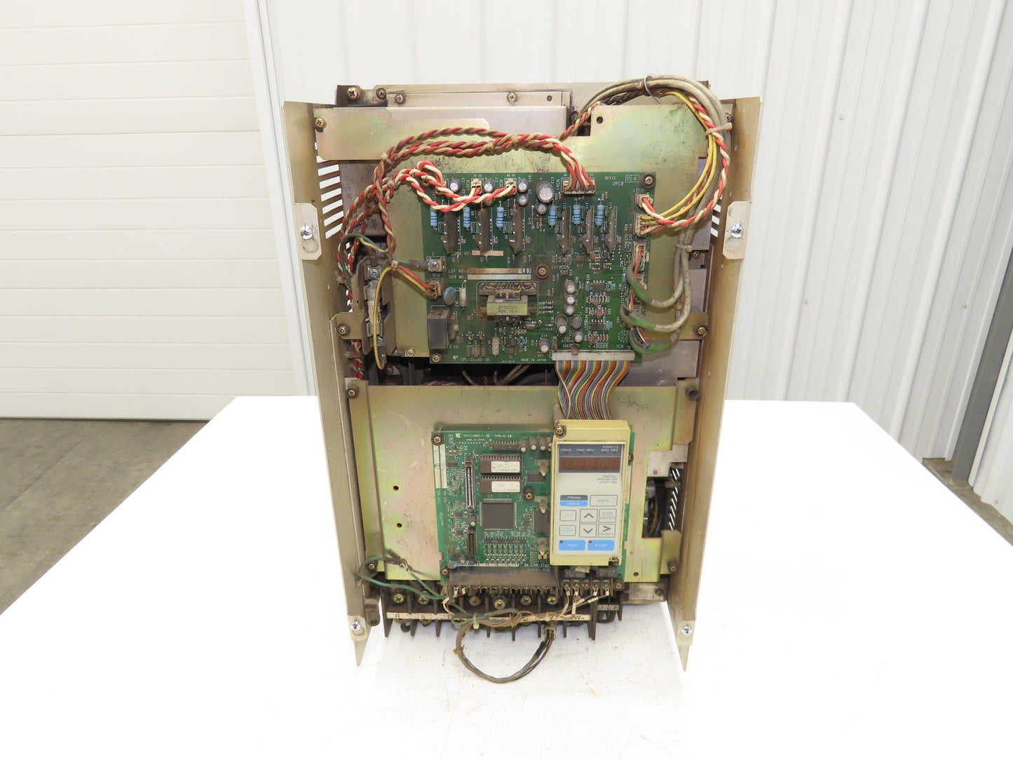 Yaskawa CIMR-G3A2018 Varispeed 616G3 Electric Motor Inverter Drive 18kW 230V 3Ph