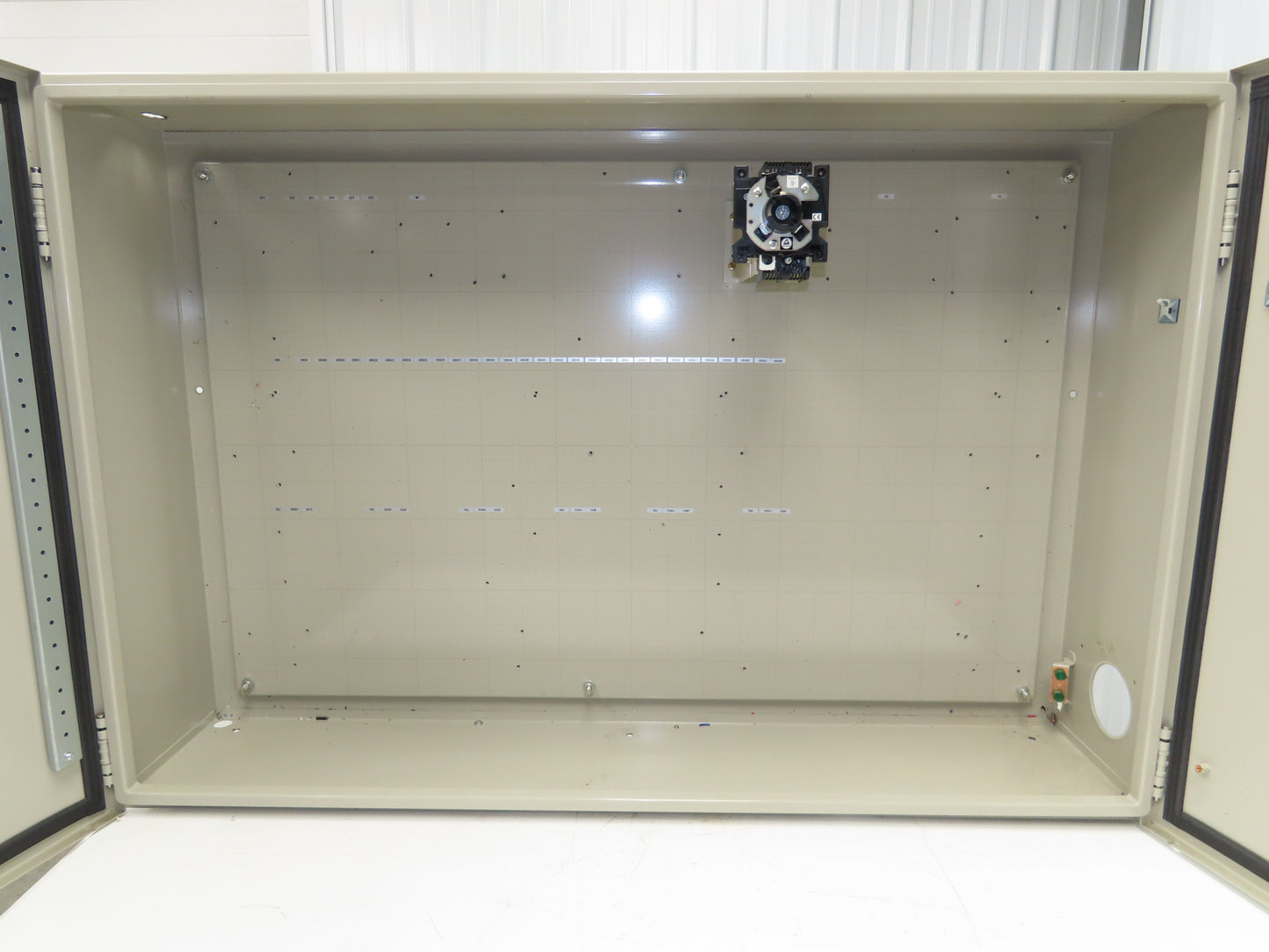 Electrical Enclosure Control Panel 800x1200x240mm Wall Mount 32x47x10"
