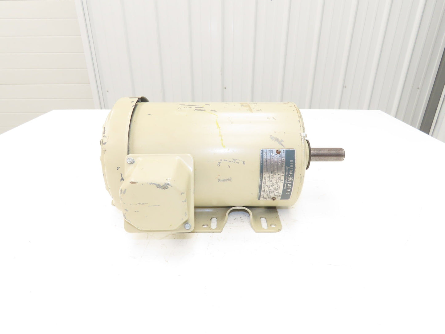 General Electric 5KS49ZG8012 AC Motor 1Hp 1140rpm 230/460V 3Ph 145T TEFC