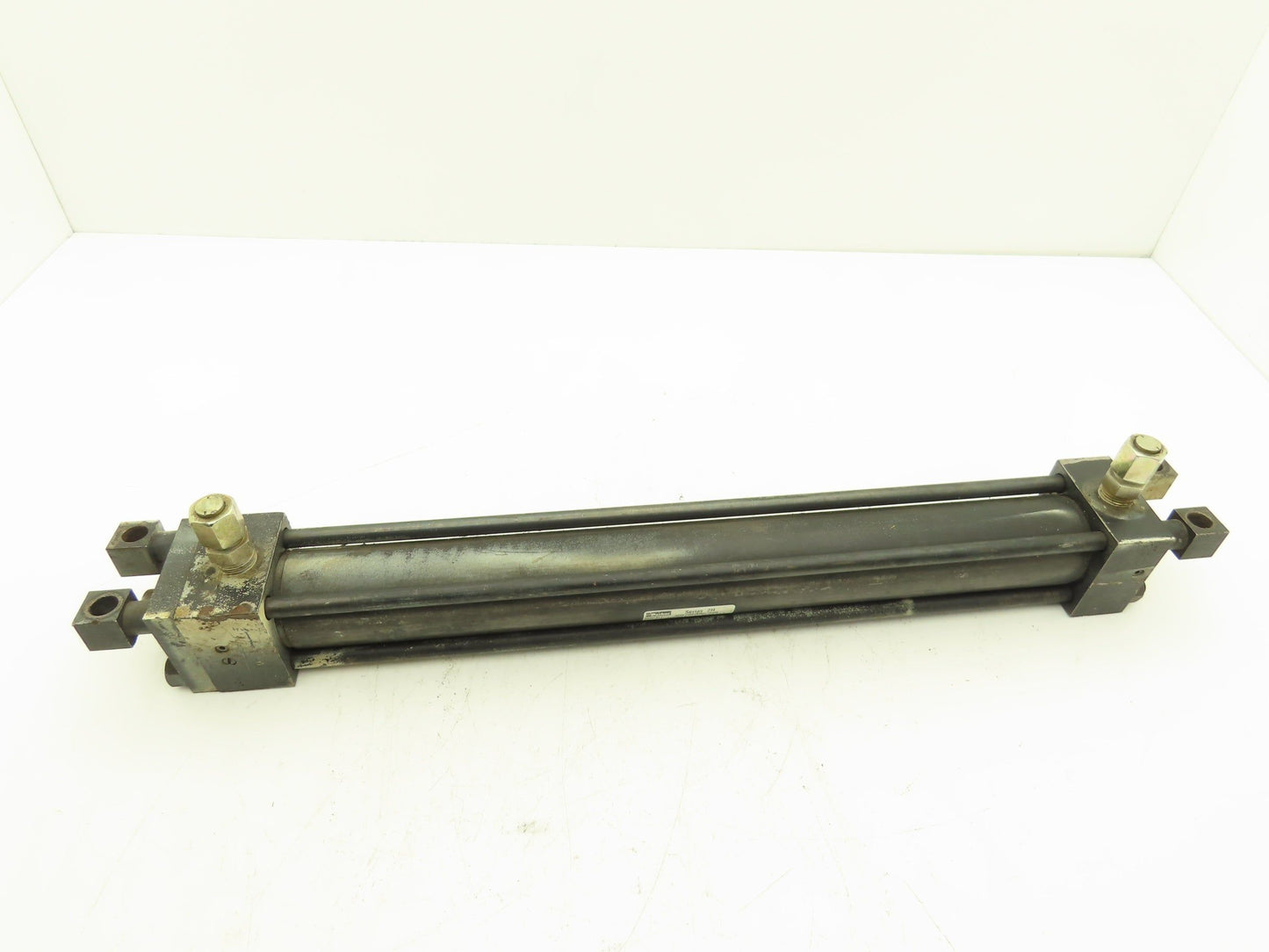 Parker CG2HU819AC Hydraulic Cylinder 2" Bore 18.5" Stroke 3000psi