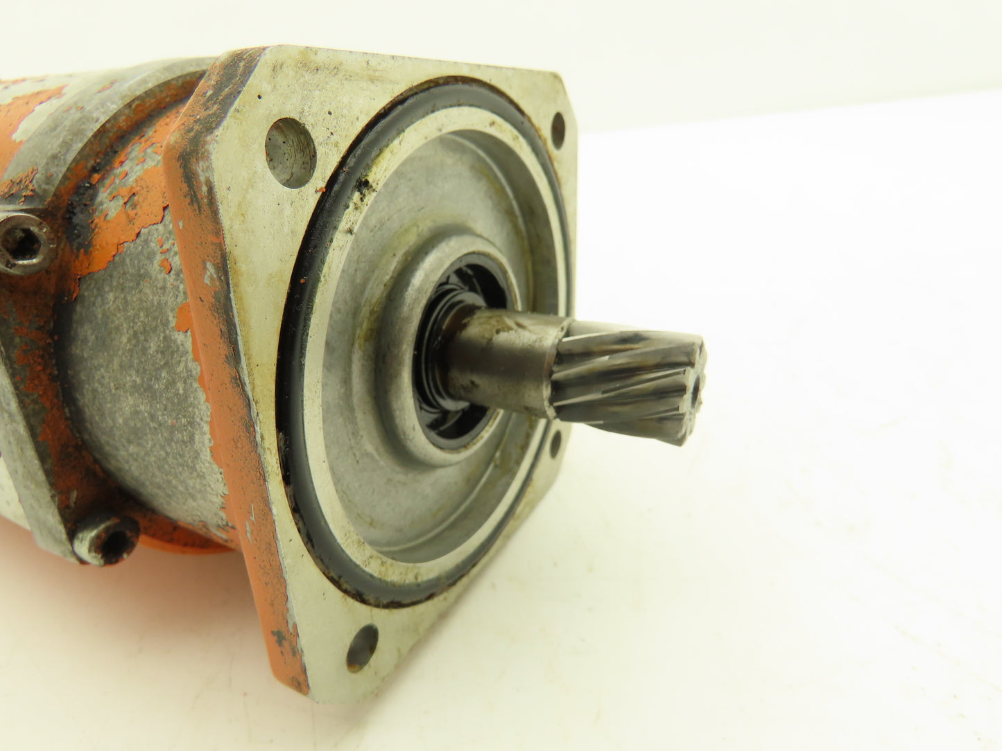 ABB Robotics 280911198E/TS2640N141E172 3HAB3309-1 Servo Motor API Elmo