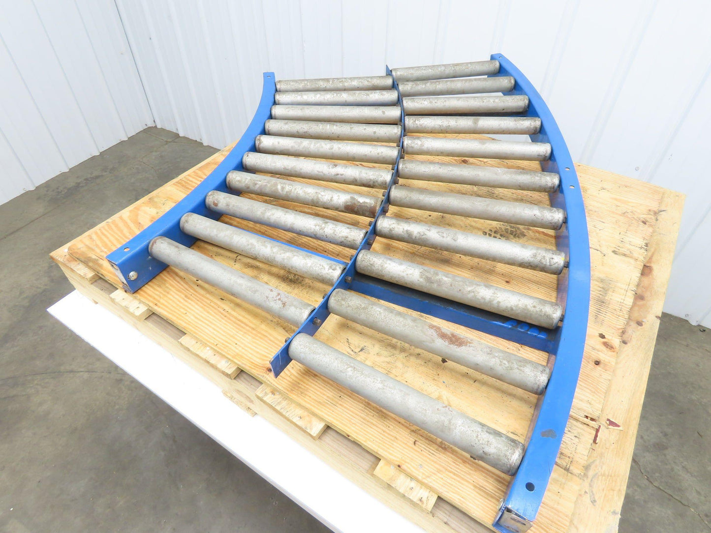 Lewco 34"x 45° Curve Gravity Roller Conveyor 31"BF 1.9" Roller