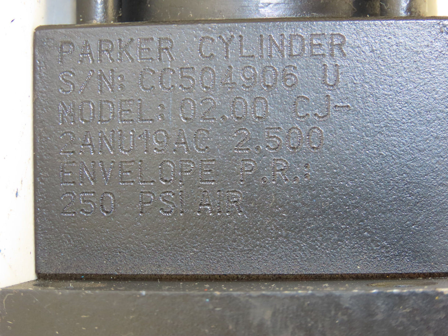 Parker 2.00 CJ2ANU19AC 2AN Pneumatic Air Cylinder 2" Bore 2.5" Stroke 250psi