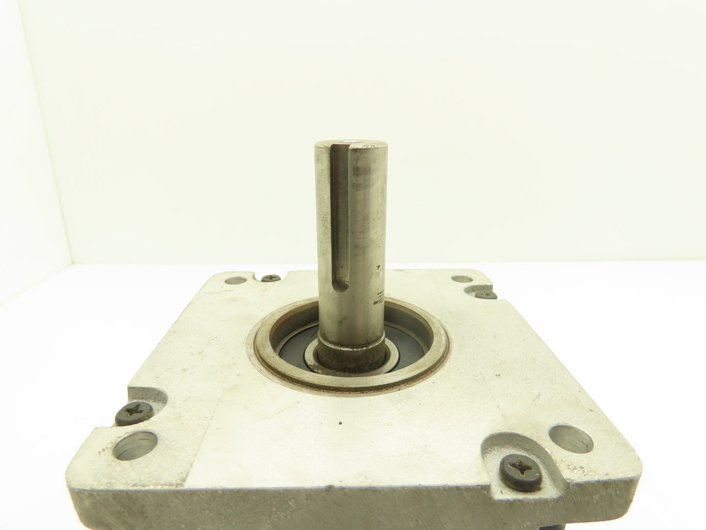 Quipp 9097 DBH0086 Stepper Motor 297W 1350rpm 65V 1PH 8.1A