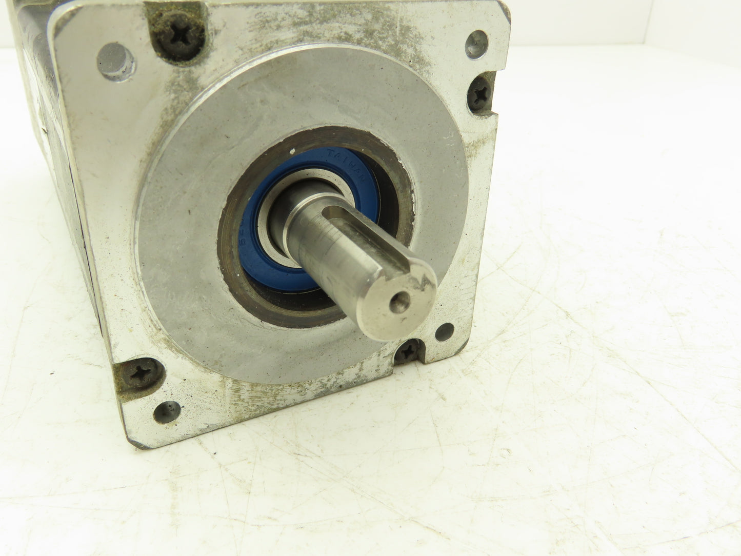 Industrial Devices Corp P33V Stepper Motor 5 Pin 16mm Shaft
