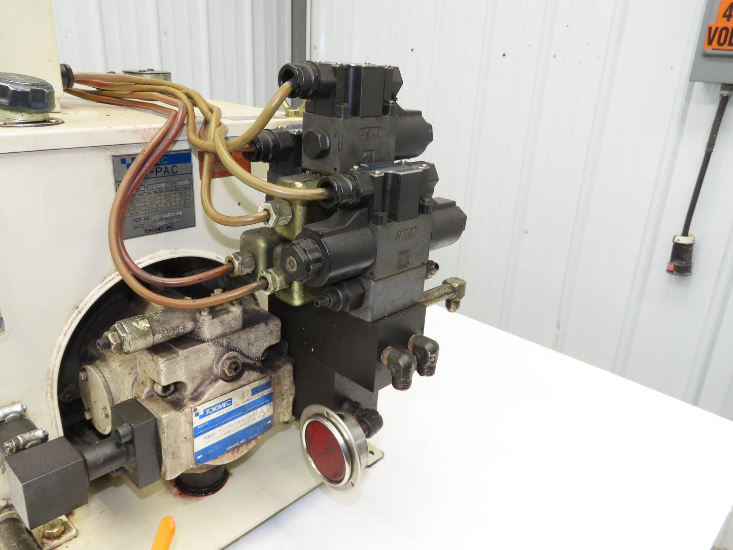 Hydraulic Power Unit 8 Gal 8gpm 2000psi 3Hp 220V 3PH P16VMR