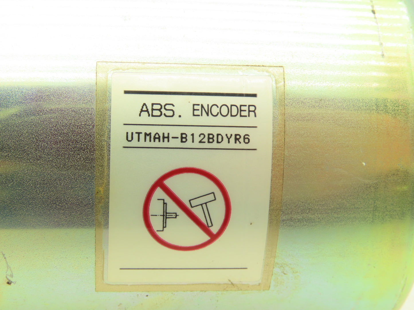 Yaskawa USAREM-01YRW11 AC Servo Motor 3000rpm 110W 1Amp 0.35Nm